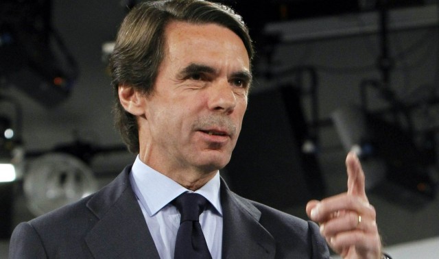 Aznar comunica a Rajoy su renuncia a ser presidente de honor del PP