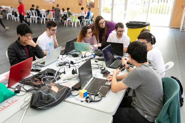 Hackathón Facsa Castellón vuelve en noviembre con cuatro retos tecnológicos para programadores  
