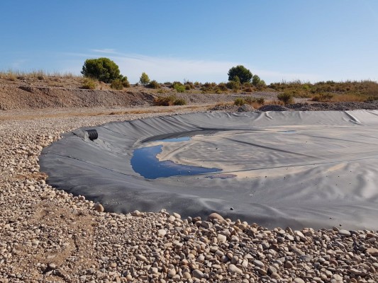 Avanzan las obras para construir la cuarta laguna artificial de la Desembocadura del Millars