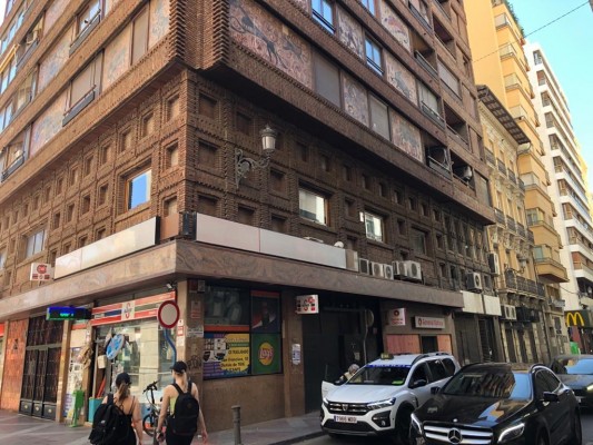 Sigue la fiebre en Alicante: sondean un bloque de 28 apartamentos entre San Fernando y Explanada 