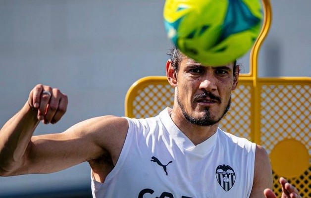 El brillo de Cavani eclipsa la necesidad