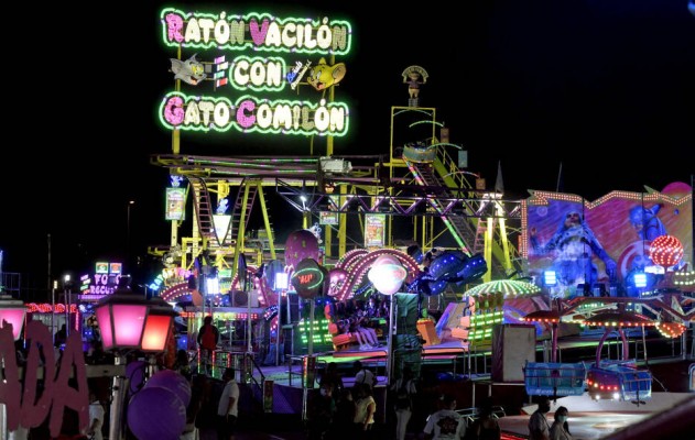 Los feriantes de Murcia celebran al fin las primeras fiestas de la normalidad: 