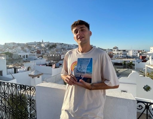 Luis Urios escribe al desamor con València como telón de fondo en ‘El libro del descenso y el ascenso’