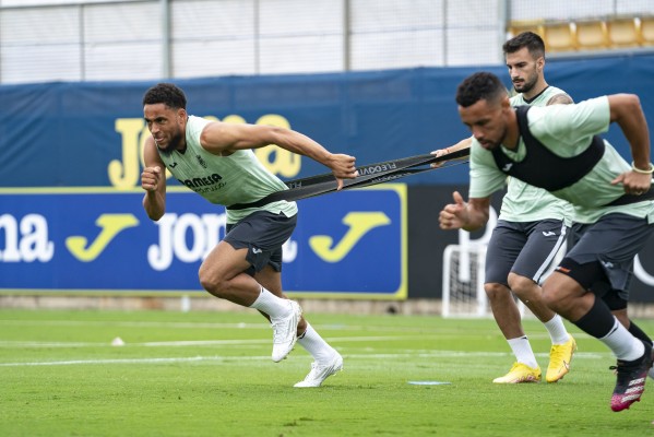 El Villarreal viaja a Israel como favorito pese a las siete bajas (y la vuelta de Danjuma)