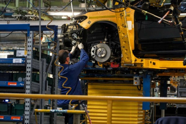 Ford atrasa un día de ERTE en Almussafes y confirma dos paradas ya previstas