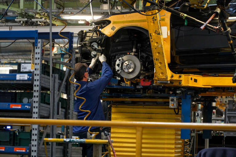 Ford atrasa un día de ERTE en Almussafes y confirma dos paradas ya previstas