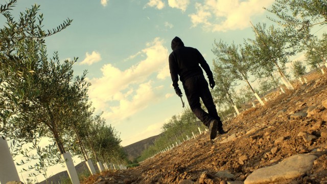 'Mar de plástico': un final justo para recuperar la esperanza en la ficción española