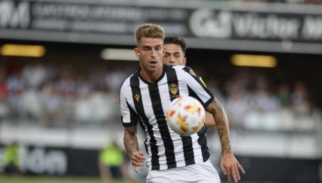 Competición desestima el recurso del Castellón y Raúl Sánchez será baja ante el Athletic B