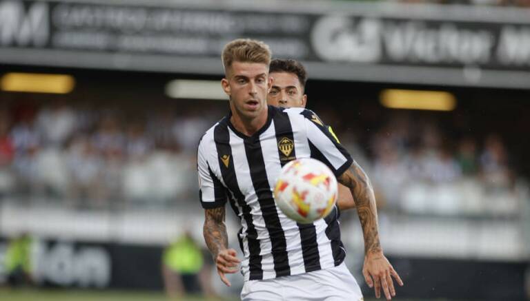 Competición desestima el recurso del Castellón y Raúl Sánchez será baja ante el Athletic B