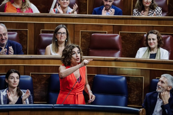 El Ministerio de Hacienda se abre a estudiar ayudas a los hipotecados si no provocan más inflación

