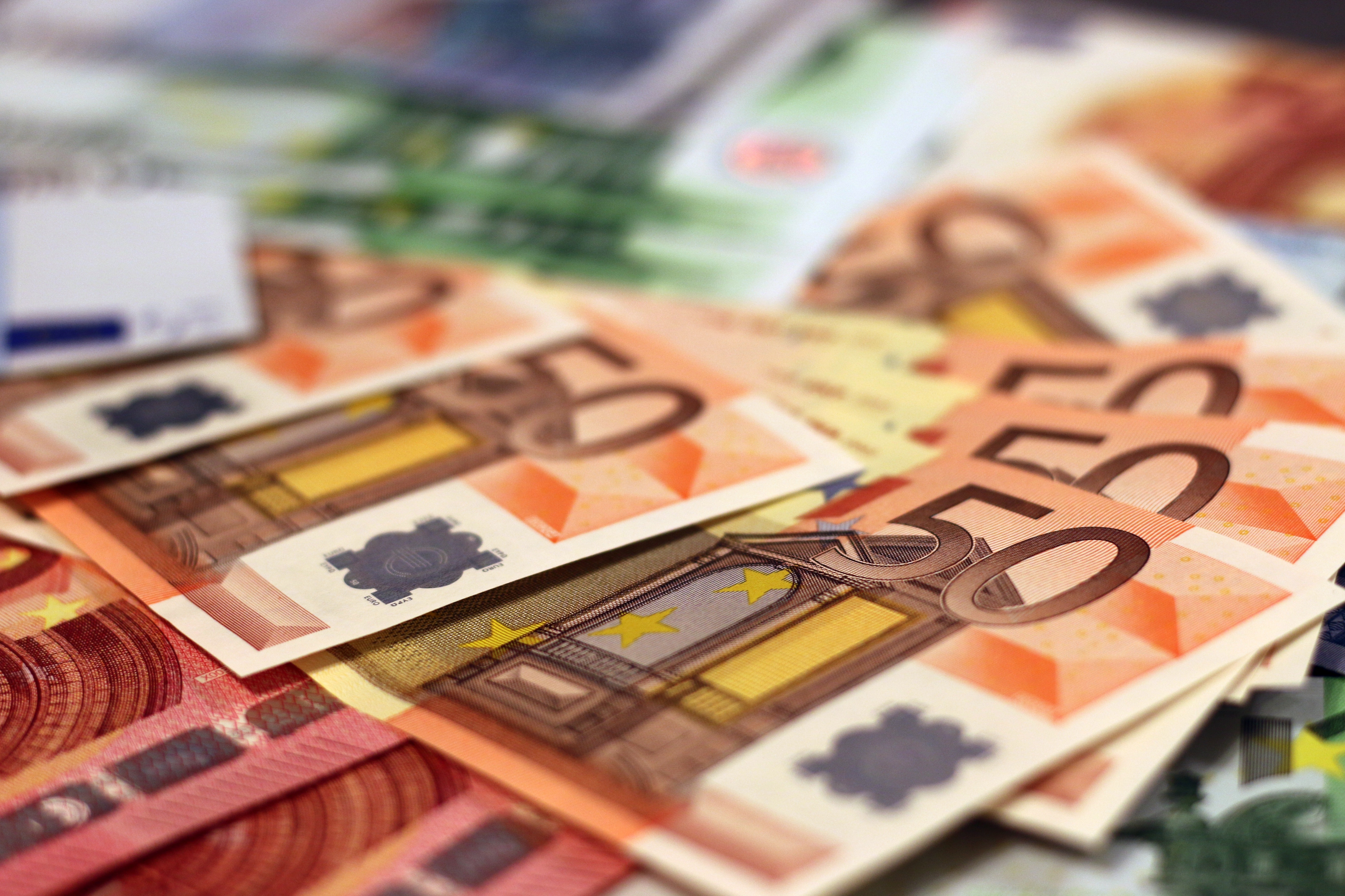 Funcas prevé que la economía se contraiga dos décimas en el cuarto trimestre de 2022
