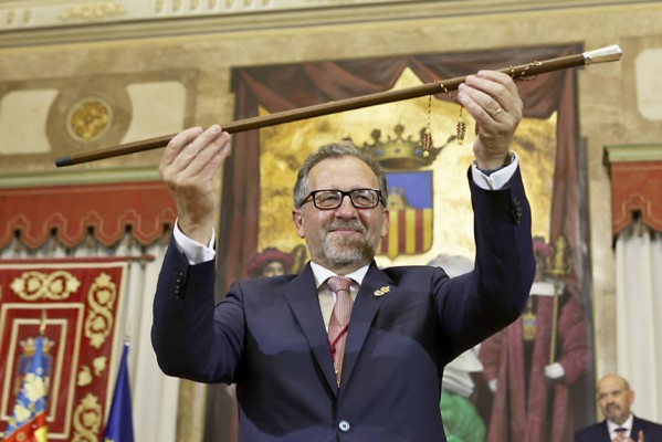 El presidente de la Diputación encarnará la figura del Papa Luna en el Pregó de la Magdalena 2023