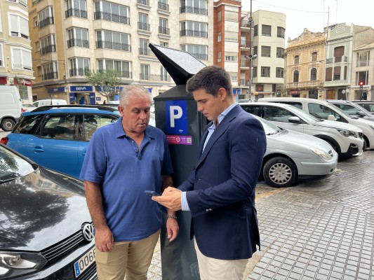 Burriana implanta una app para poder pagar con el móvil el aparcamiento regulado
