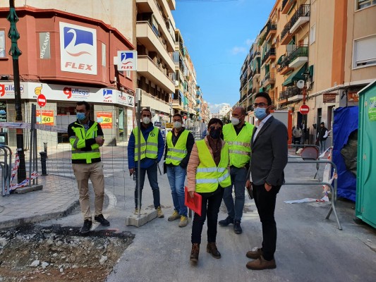 Alicante sube costes en la reurbanización de San Mateo: prevé reabrirla por tramos desde octubre