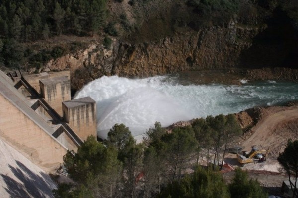 Los embalses del Júcar y el Segura pierden agua y se sitúan al 53,8% y al 35,2% de su capacidad
