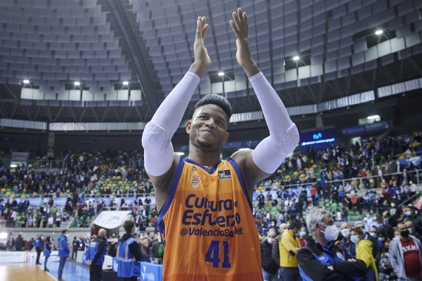 El Valencia se prueba ante el Fuenlabrada con el posible debut de Harper