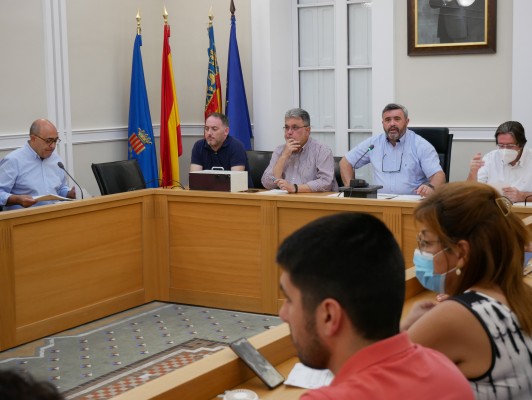 Crevillent aprueba las bases de los Bonos Consumo y las ayudas al sector del taxi local