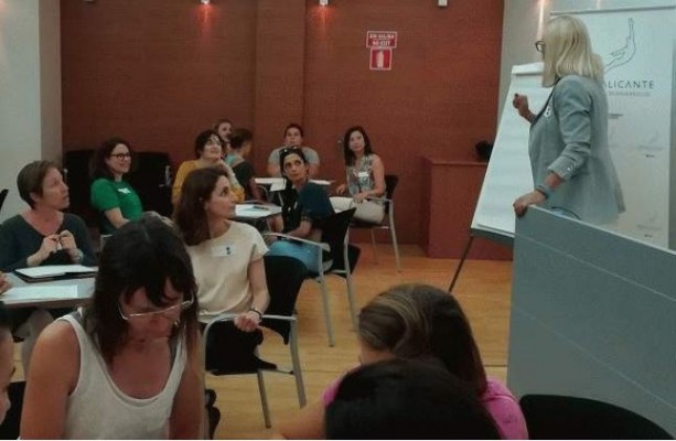 La Escuela de Talento Femenino de Alicante ofrece 20 actividades sobre emprender y la digitalización