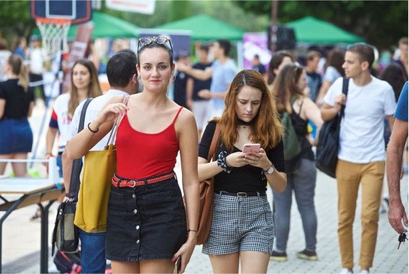 La UA inicia el curso 2022-23 con 6.300 nuevas matrículas y más de 24.000 estudiantes en sus aulas