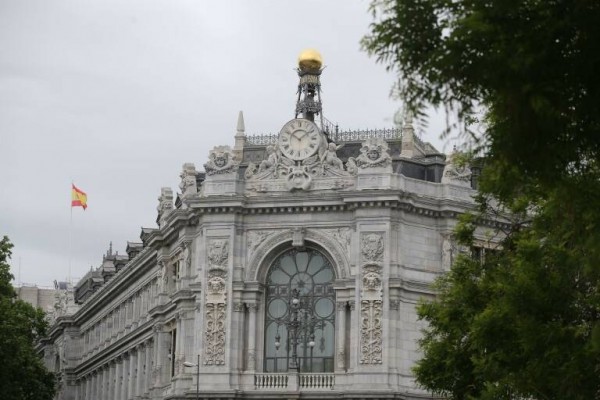 El Banco de España insiste en contener salarios y márgenes para frenar la inflación
