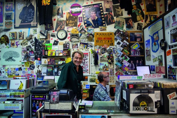 Discos 
Amsterdam: cuarenta años 
al filo del vinilo