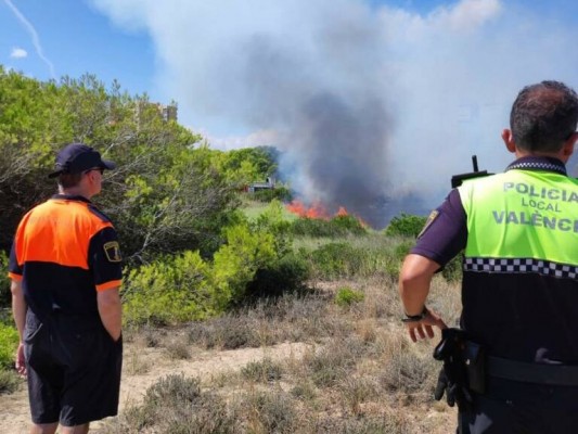 El Ayuntamiento insta a un edil de Vox a descubrir la autoría de un vídeo del incendio de El Saler