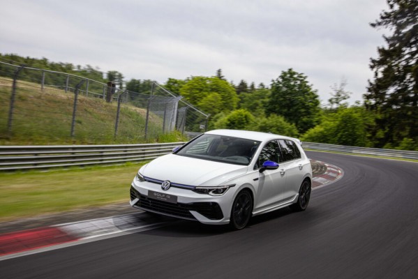 El Golf R '20 años' es el modelo R de Volkswagen más rápido de todos los tiempos en el circuito de Nürburgring-Nordschleife
