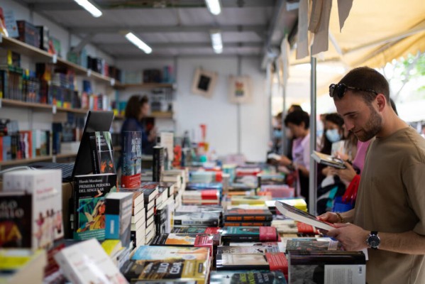 Bots literarios: entusiasmo y refugio ante el ‘scroll’ infinito de Twitter
