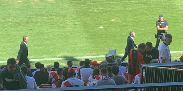 Voro y Corona acompañaron al equipo en su derrota en Vallecas