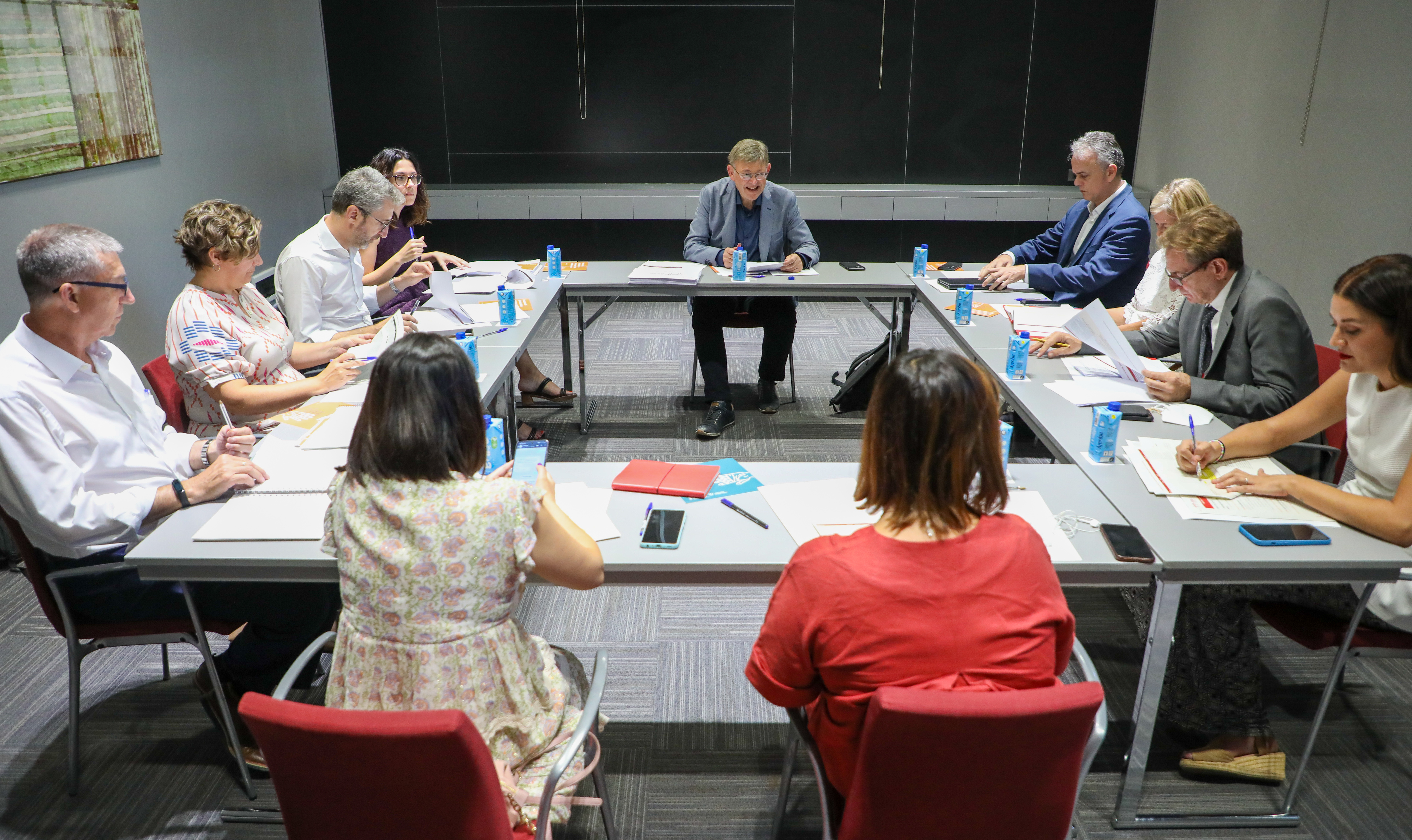 El Consell se pasa a la imagen de unidad para negociar los presupuestos del año electoral  