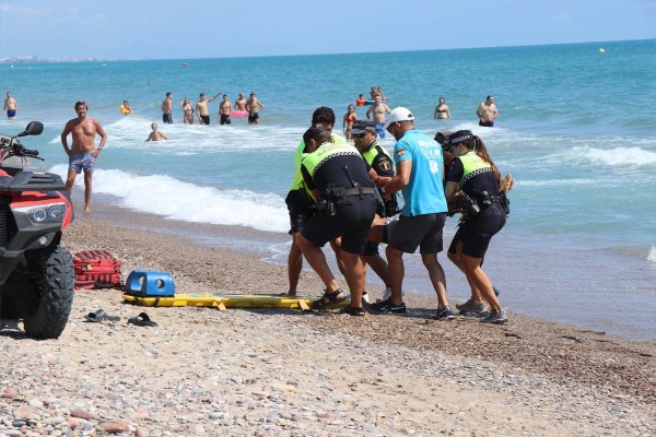 Las playas valencianas mantienen los servicios de socorrismo al subir los ahogamientos un 21%