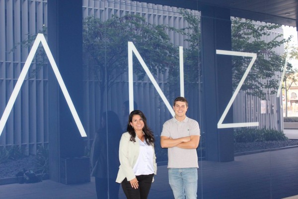 Lanzadera incorpora a Marina de Empresas a la 'startup' valenciana Uphint
