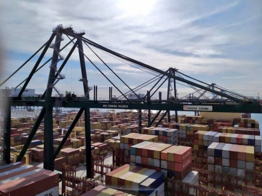 Un error de plazos obliga al Ayuntamiento a 'reiniciar' la multa al Puerto por los vertidos