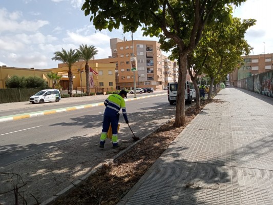 Los trabajadores de Lhicarsa presionan y convocan huelga de limpieza la próxima semana
