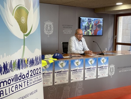 Alicante incluye un taller de conducción de patinetes eléctricos en la Semana de la Movilidad