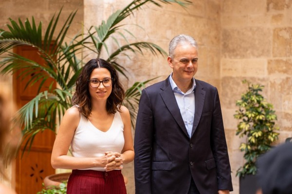Mas e Illueca señalan que los presupuestos deben dar respuesta a la emergencia social 