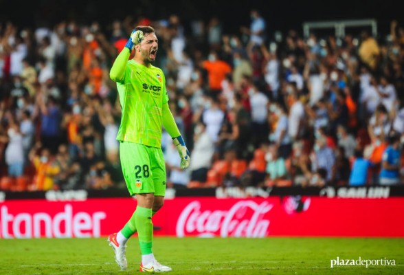 Mamardashvili, único valencianista que lo ha jugado todo