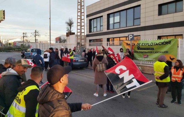 El sindicato CNT reabre su sede en Castelló tras un 