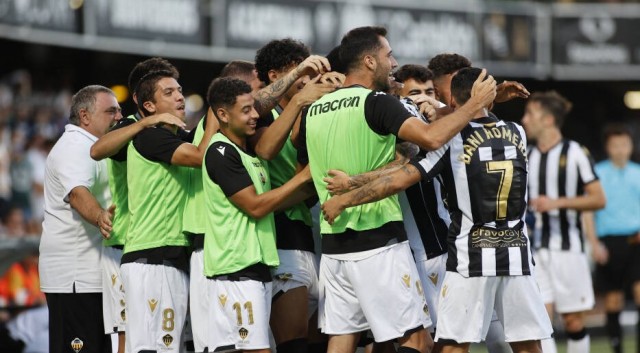 El Castellón se reconcilia con el gol