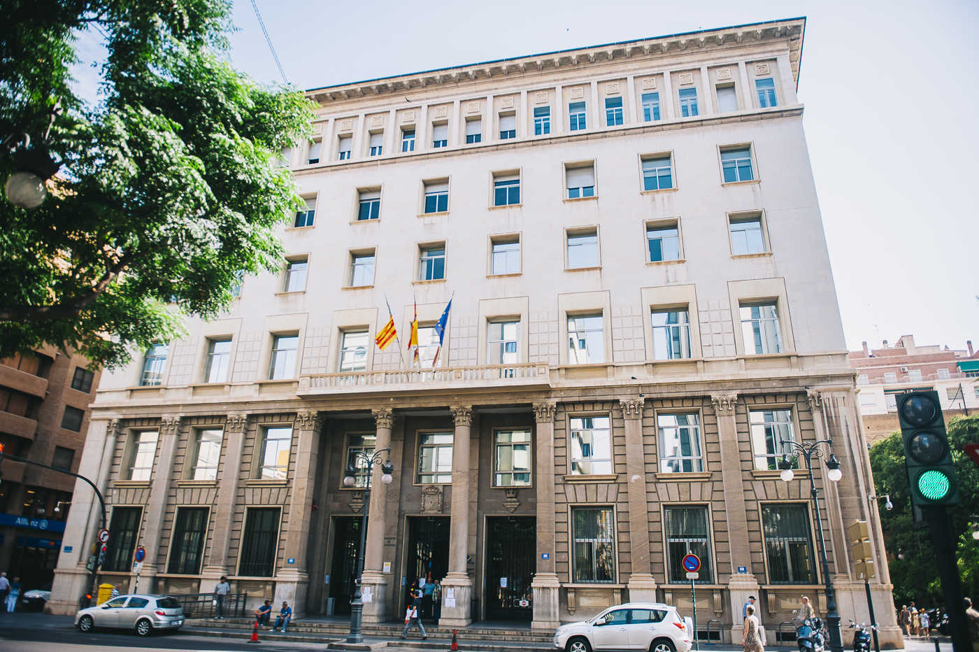 València busca abaratar los 22 millones de las oficinas municipales en el antiguo edificio de Hacienda