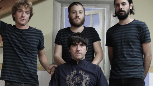 Un concert de Tokyo Sex Destruction inaugura la renovada Plaça de la Palmera de Betxí