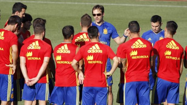 Argentina cierra 2016 en lo más alto del ranking FIFA y España se queda al límite del 'top ten'