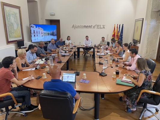 La próxima agenda del bipartito de Elche VS una administración lenta, inversiones ajenas y obras problemáticas