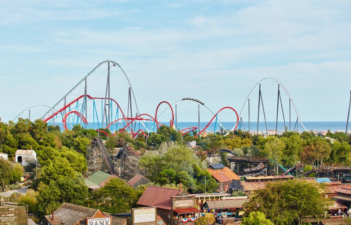 PortAventura cuadruplica ingresos y vuelve a los beneficios tras la pandemia
