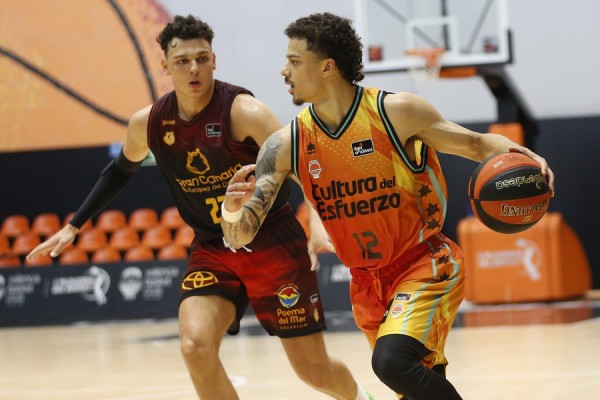 El Valencia Basket eleva el listón en su preparación con un duelo ante el Joventut
