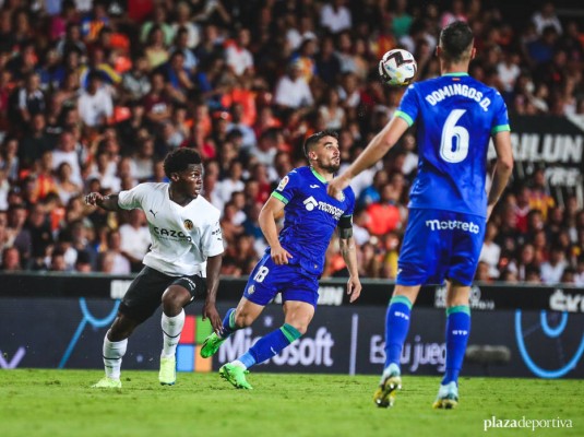 Musah, el jugador más joven en completar 75 partidos en el Valencia
