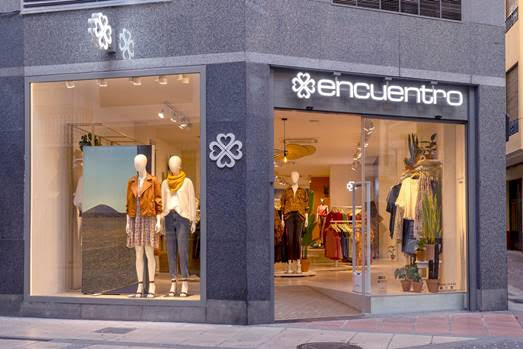 El grupo canario Encuentro Modas aterriza en Castelló con una tienda en la Calle Mayor