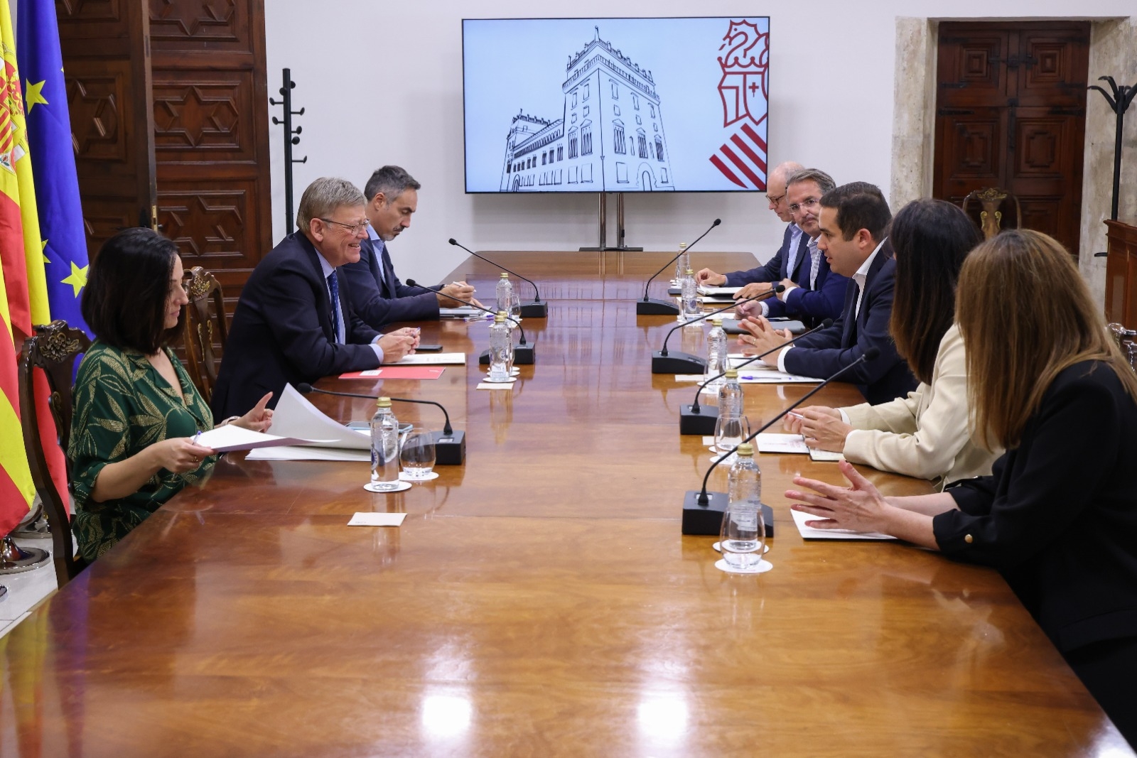 Puig y BP abordan proyectos de transformación energética y de movilidad