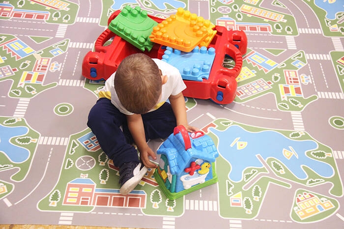 Las familias ahorran 2.800 euros por hijo por la gratuidad del tramo de 2 años, según Educación