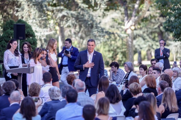 Sánchez dice que el Consejo de Ministros aprobará este martes el paro para empleadas del hogar